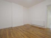 4 Bedrooms Semi detached house for rent in Stanley Road,...