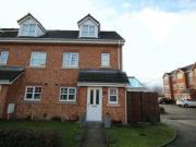 4 Bedrooms Semi detached house for rent in Turnpike...