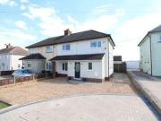 4 Bedrooms Semi detached house for sale in Bedford Road,...