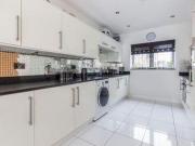 4 Bedrooms Semi detached house for sale in Buttercup,...