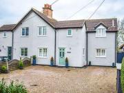 4 Bedrooms Semi detached house for sale in Felsted,...