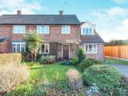 4 Bedrooms Semi detached house for sale in Goddards...
