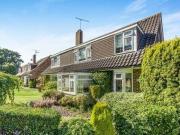 4 Bedrooms Semi detached house for sale in Hazelwood,...