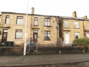 4 Bedrooms Semi detached house for sale in Huddersfield...