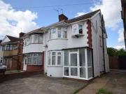 4 Bedrooms Semi detached house for sale in Kenmore...