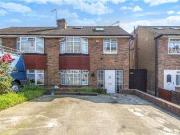 4 Bedrooms Semi detached house for sale in Kingshill...