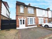 4 Bedrooms Semi detached house for sale in Maswell Park...