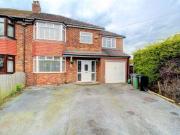 4 Bedrooms Semi detached house for sale in Oakdene...