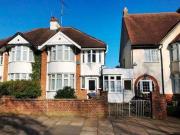 4 Bedrooms Semi detached house for sale in Park Avenue...