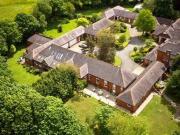 4 Bedrooms Semi detached house for sale in Racefield...
