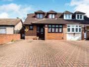 4 Bedrooms Semi detached house for sale in Rainham,...