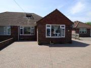 4 Bedrooms Semi detached house for sale in Thatchway...