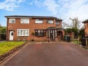 4 Bedrooms Semi detached house for sale in Watermede,...