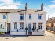 4 Bedrooms Semi detached house for sale in West Street,...