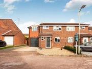 4 Bedrooms Semi detached house for sale in Wokingham,...