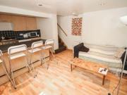 4 Bedrooms Terraced house for rent in All Bills...