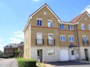 4 Bedrooms Terraced house for rent in Arklay Close,...