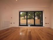 4 Bedrooms Terraced house for rent in Dispensary Lane,...