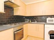 4 Bedrooms Terraced house for rent in Erskine Road,...