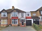 4 Bedrooms Terraced house for rent in Ferndown,...