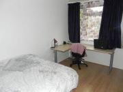 4 Bedrooms Terraced house for rent in Guildford Park...