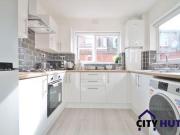 4 Bedrooms Terraced house for rent in Hannan Road,...