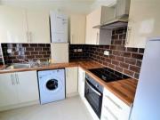 4 Bedrooms Terraced house for rent in Highfield Road,...