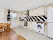 4 Bedrooms Terraced house for rent in Julian Place, Isle...