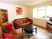 4 Bedrooms Terraced house for rent in Kings Lane,...