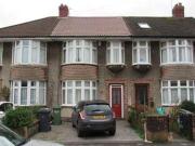 4 Bedrooms Terraced house for rent in Meadowsweet...