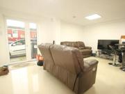 4 Bedrooms Terraced house for rent in Metchley Drive,...