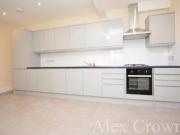 4 Bedrooms Terraced house for rent in Poynter Road,...