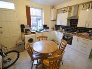 4 Bedrooms Terraced house for rent in Royal Park Road,...