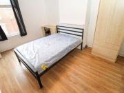 4 Bedrooms Terraced house for rent in Spring Grove View,...