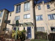 4 Bedrooms Terraced house for rent in Springhead...