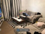 4 Bedrooms Terraced house for rent in Town Street...