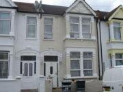 4 Bedrooms Terraced house for rent in Tweedmouth Road,...