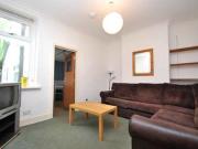 4 Bedrooms Terraced house for rent in Wyeverne Road,...