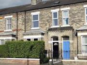 4 Bedrooms Terraced house for sale in Barbican Road,...