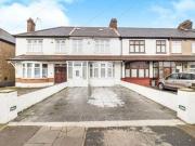 4 Bedrooms Terraced house for sale in Ilford, Essex,...