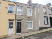 4 Bedrooms Terraced house for sale in Lewis Terrace,...