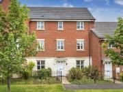 4 Bedrooms Terraced house for sale in Oakworth Close,...
