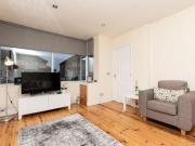 4 Bedrooms Terraced house for sale in Sandhurst Road,...