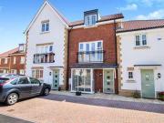 4 Bedrooms Terraced house for sale in Strode Court,...