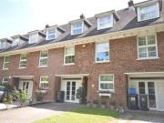 4 Bedrooms Terraced house for sale in Theydon Grove,...