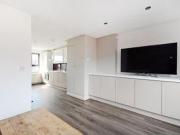 4 Bedrooms Town house for rent in 21 Dun Fields, Kelham...