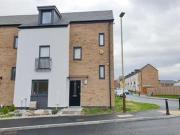 4 Bedrooms Town house for rent in Charles Bennion Walk,...