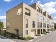 4 Bedrooms Town house for rent in Whitelocks Drive,...