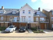 4 Bedrooms Town house for sale in Brambling Way,...