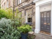 4 Bedrooms Town house for sale in Gilmore Place,...